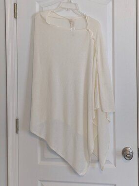 Chico's Off Shoulder Ivory poncho/wrap